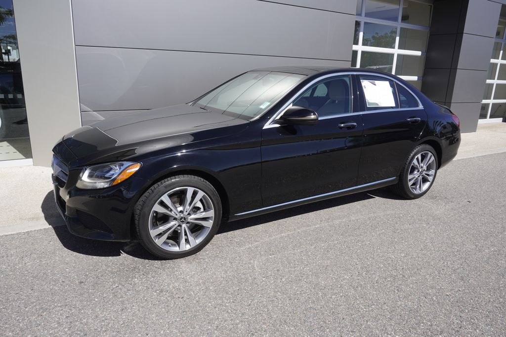 2018 Mercedes Benz C 300 4MATIC photo 3