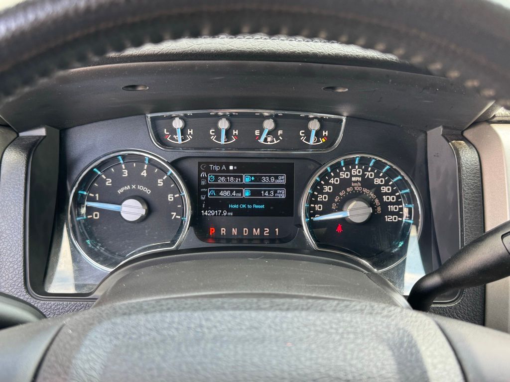 2011 Ford F-150 Lariat photo 24