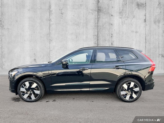 2025 Volvo XC60 Plug-In Hybrid T8 AWD Plus Dark Theme