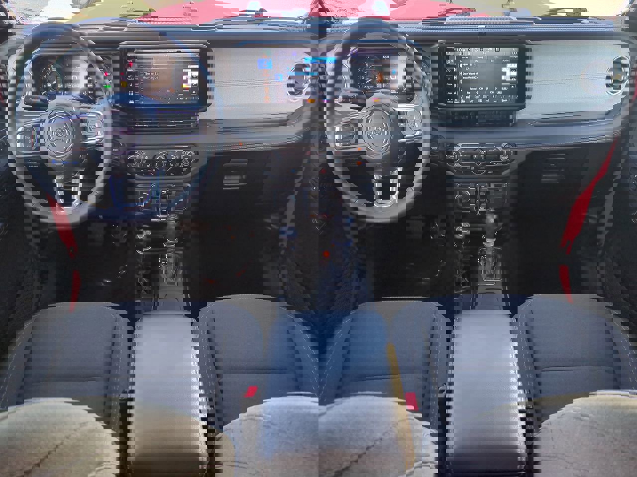 2024 Jeep Wrangler 4xe Sahara photo 13