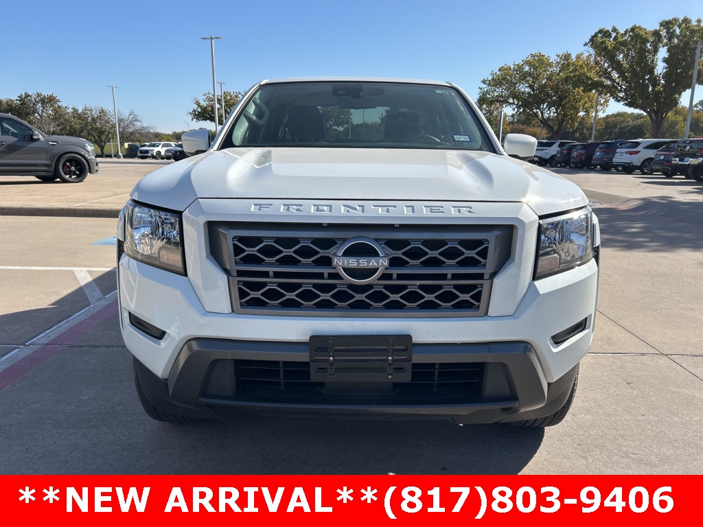2023 Nissan Frontier SV photo 2