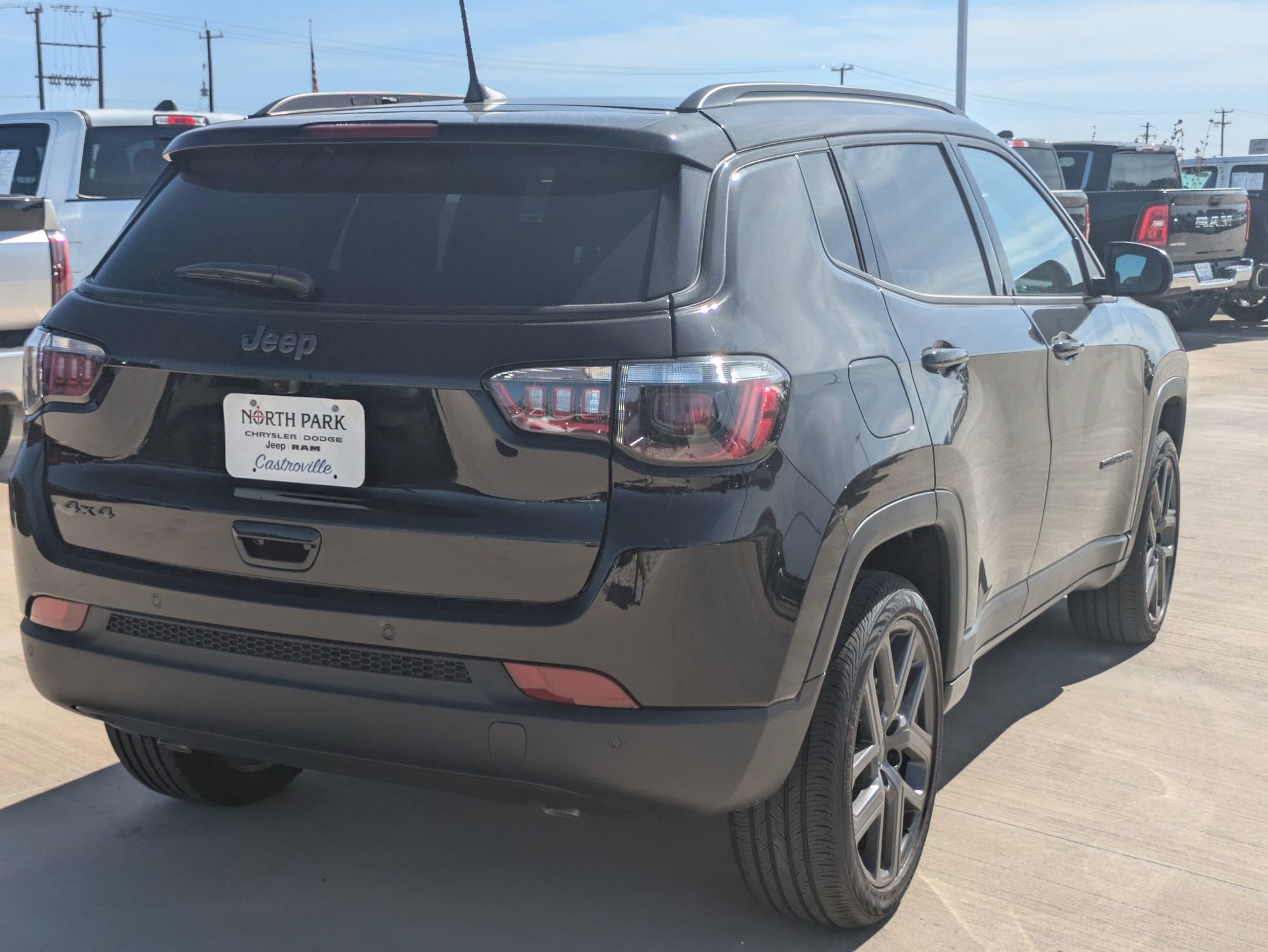 2025 Jeep Compass Limited photo 2