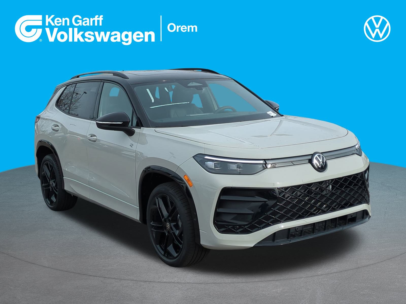 2026 Volkswagen Tiguan SE R-LINE BLACK's photo