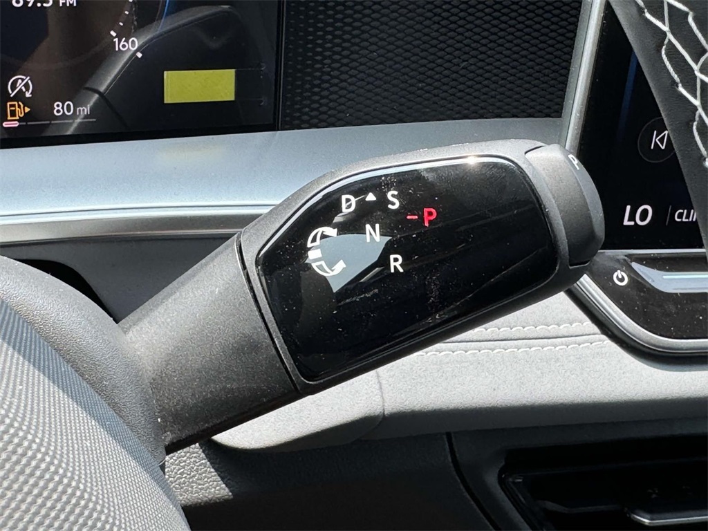 2025 Volkswagen Tiguan SE photo 5