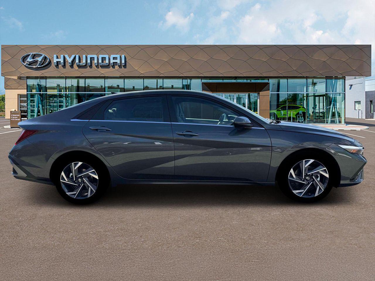 2025 Hyundai Elantra SEL Convenience photo 8