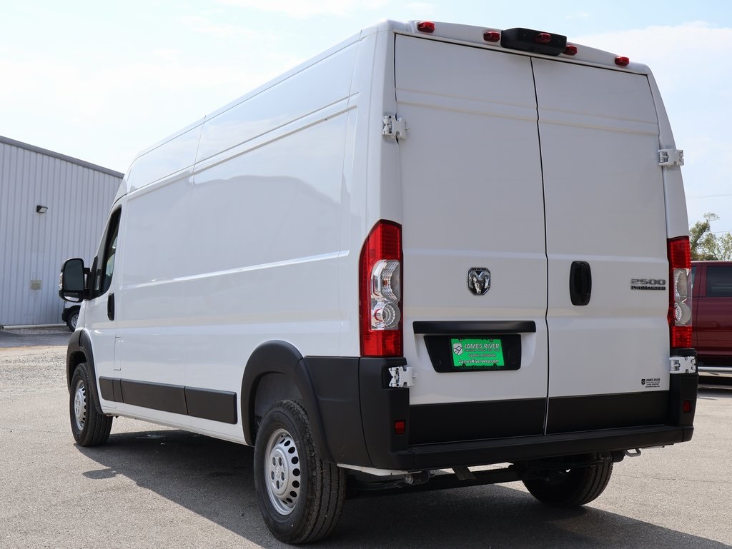 2025 Ram ProMaster 2500 photo 2