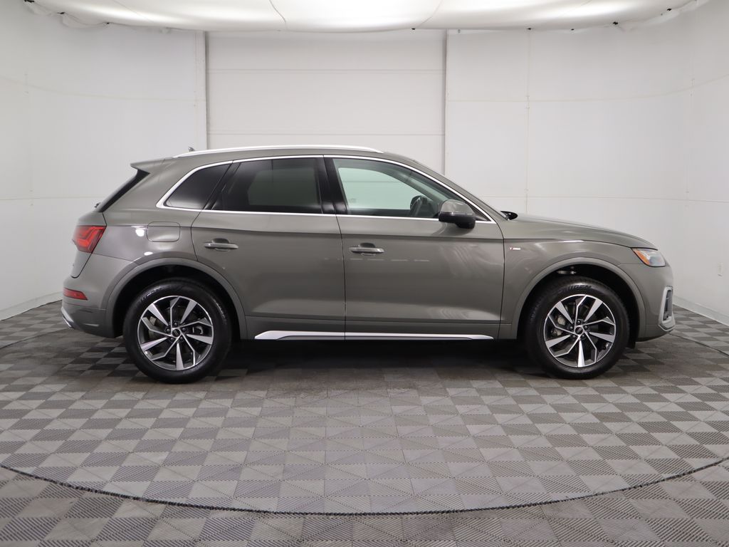 2025 Audi Q5 45 S line Premium Plus photo 3