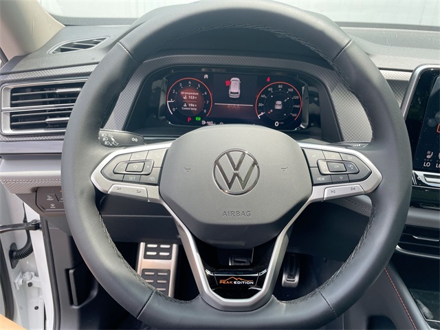 2025 Volkswagen Atlas Peak Edition SE Technology photo 30
