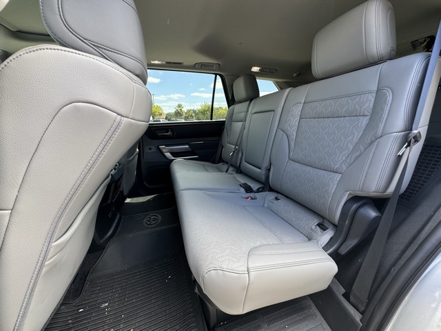 2024 Toyota Sequoia SR5 photo 31
