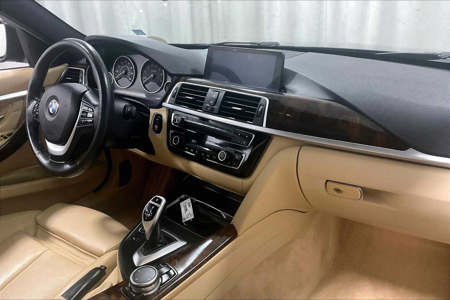 2016 Bmw 328i xDrive SA SULEV-PZEV photo 14