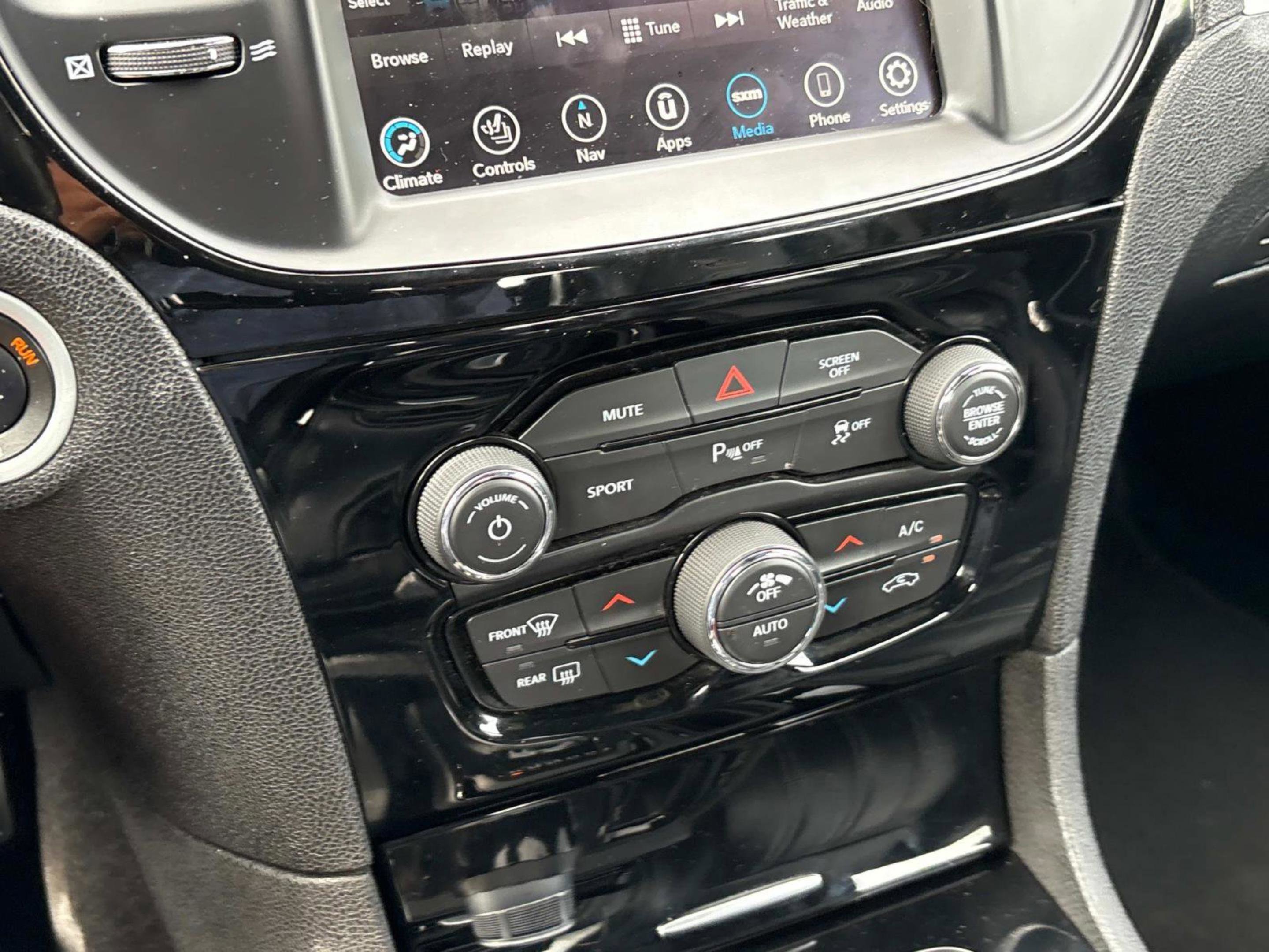 2022 Chrysler 300 S photo 26