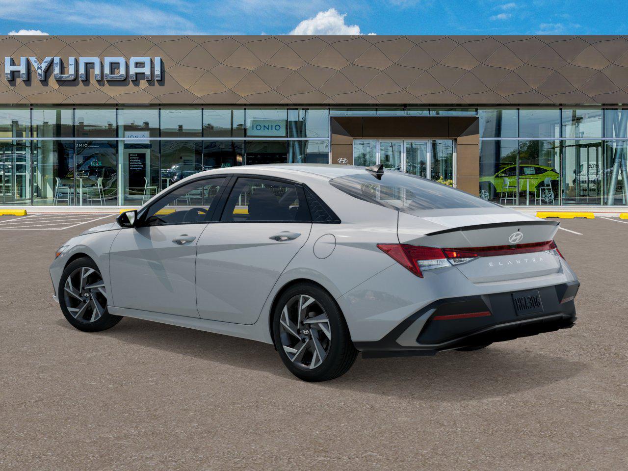2026 Hyundai Elantra SEL Sport photo 3