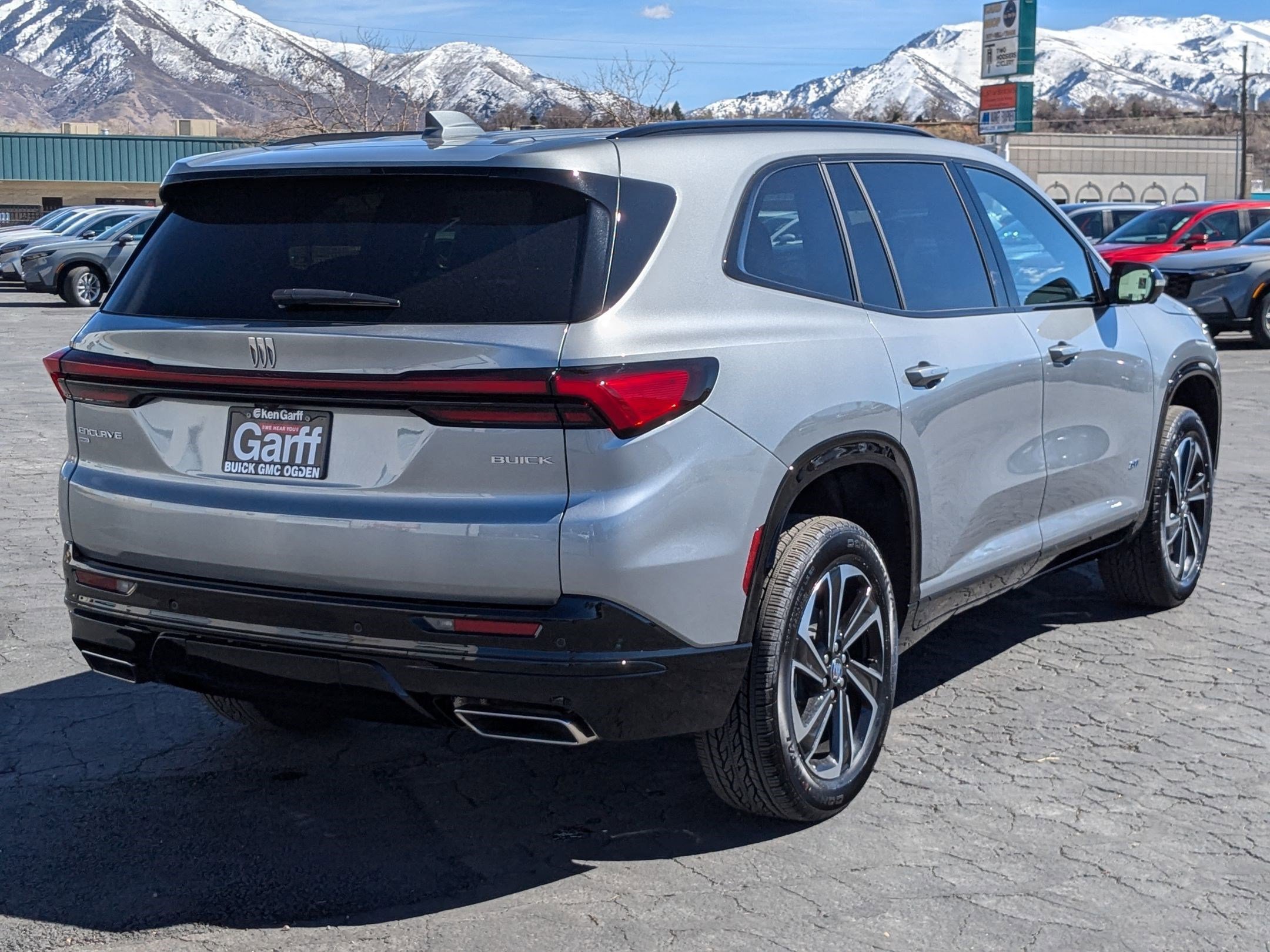 2025 Buick Enclave Sport Touring photo 3