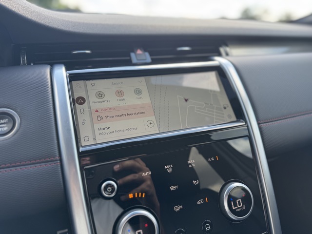 2023 Land Rover Discovery Sport SE R-Dynamic photo 15