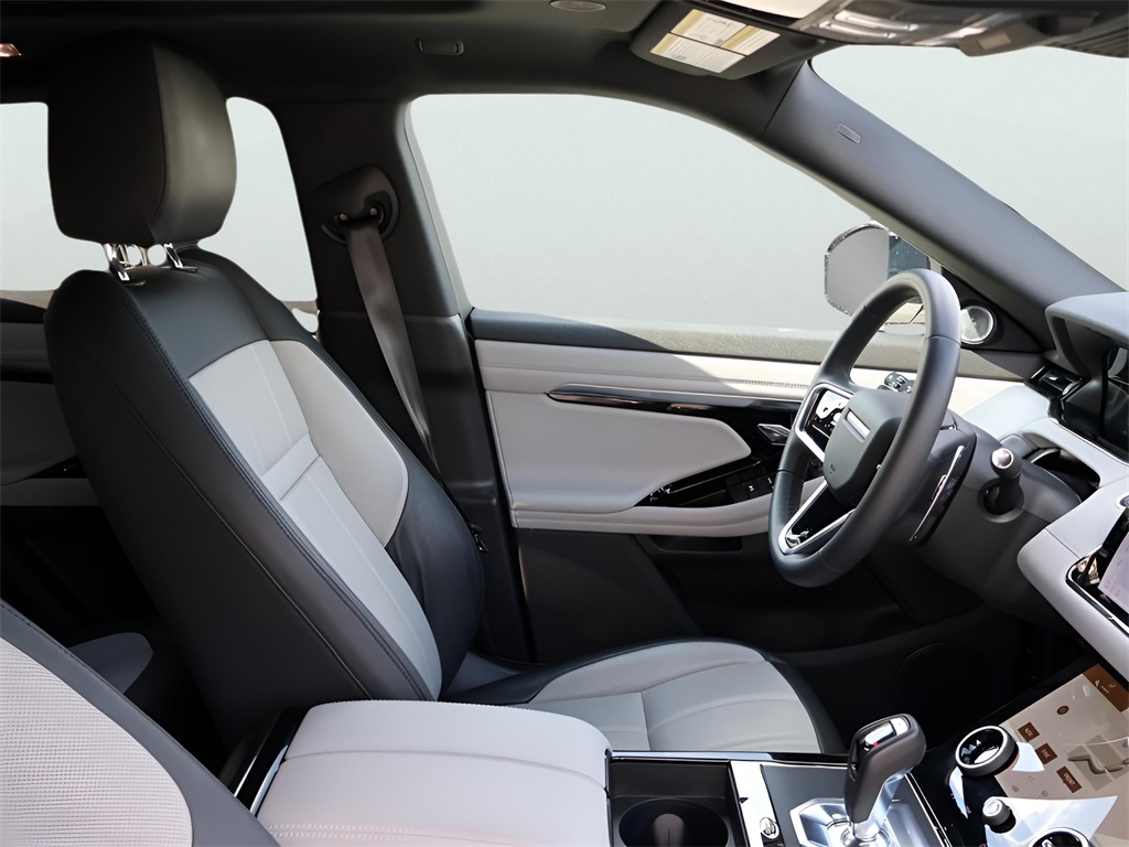 2023 Land Rover Range Rover Evoque R-Dynamic SE photo 7