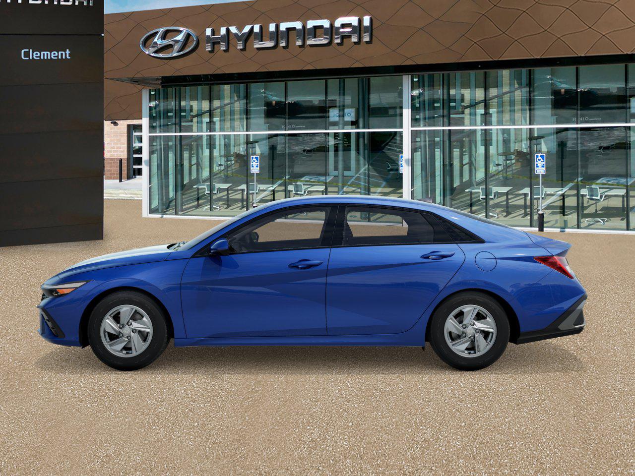 2025 Hyundai Elantra SE photo 2