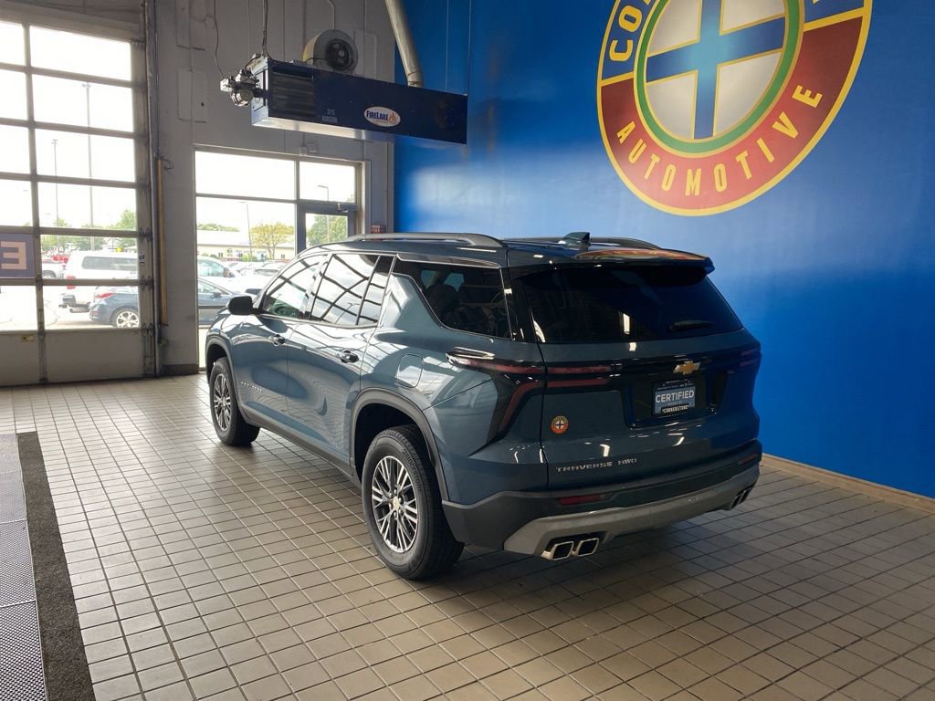 2025 Chevrolet Traverse photo 11