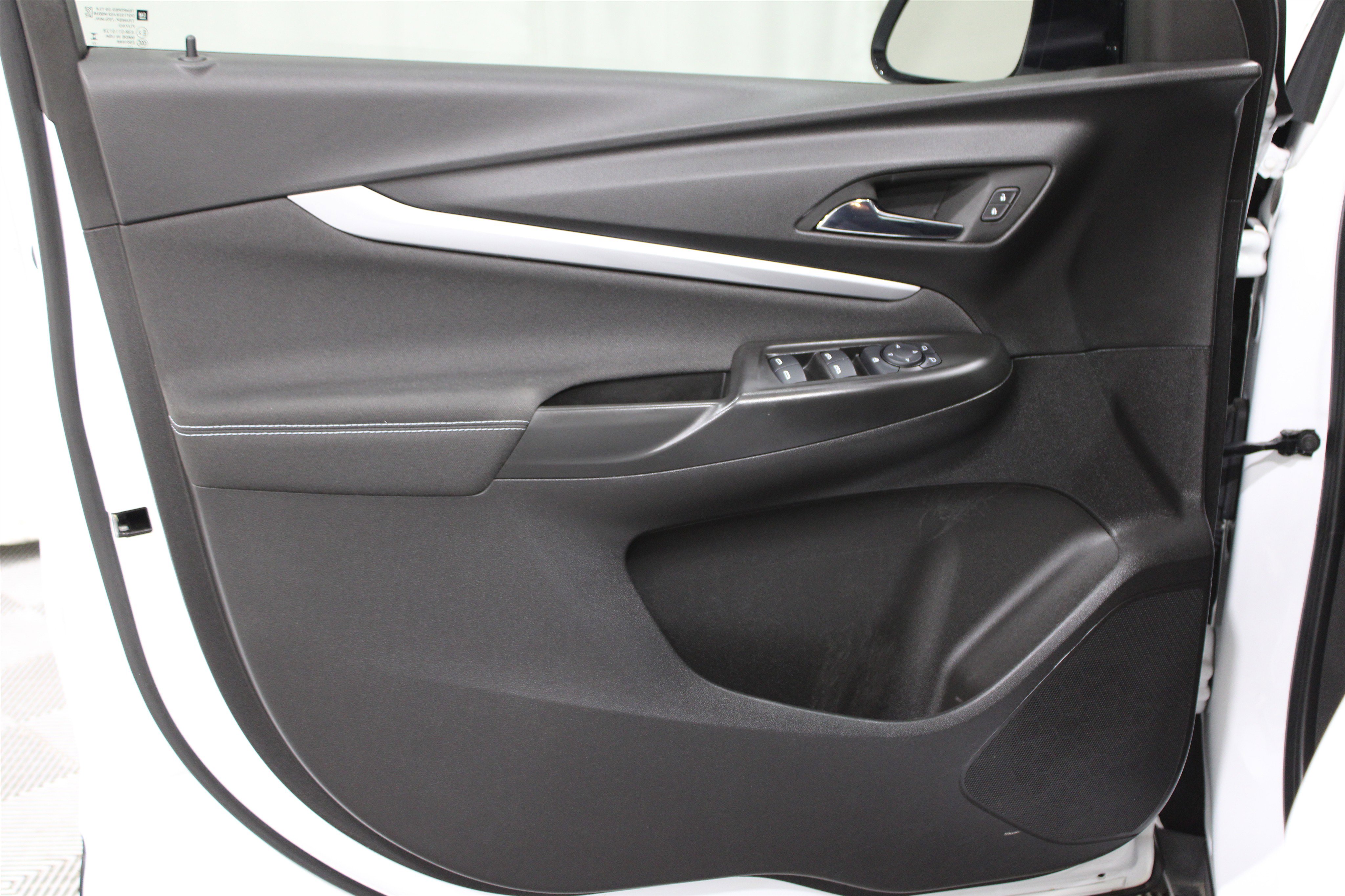 2023 Chevrolet Bolt EUV photo 3
