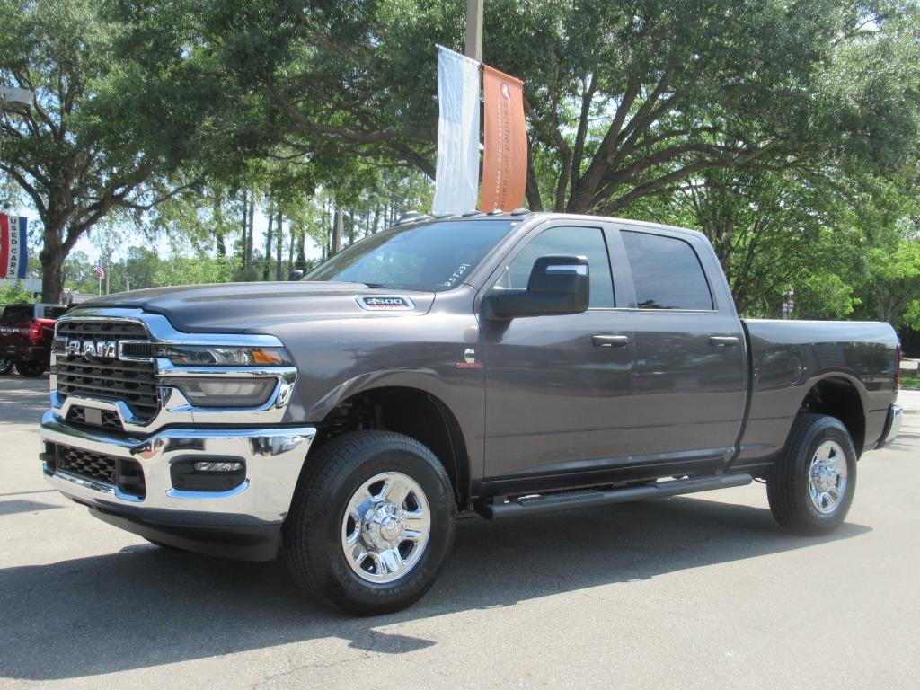 2025 Ram 2500 Tradesman photo 3