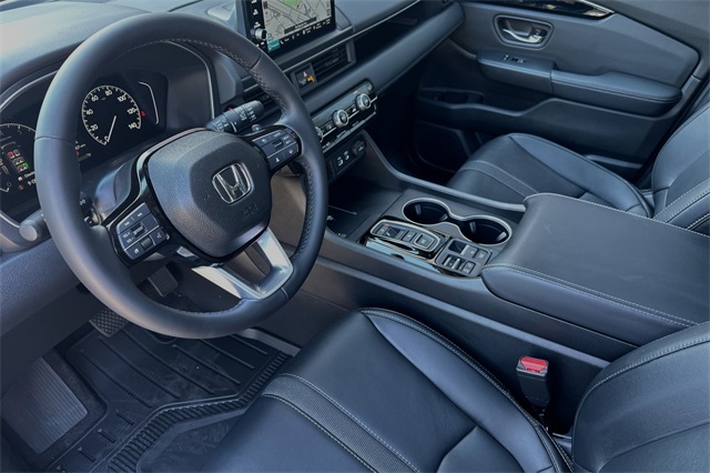 2025 Honda Pilot Touring photo 7