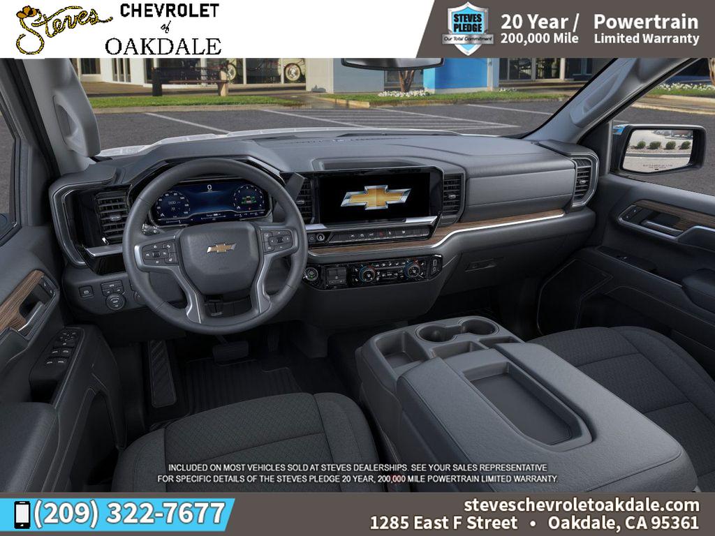 2025 Chevrolet Silverado 1500 LT photo 13