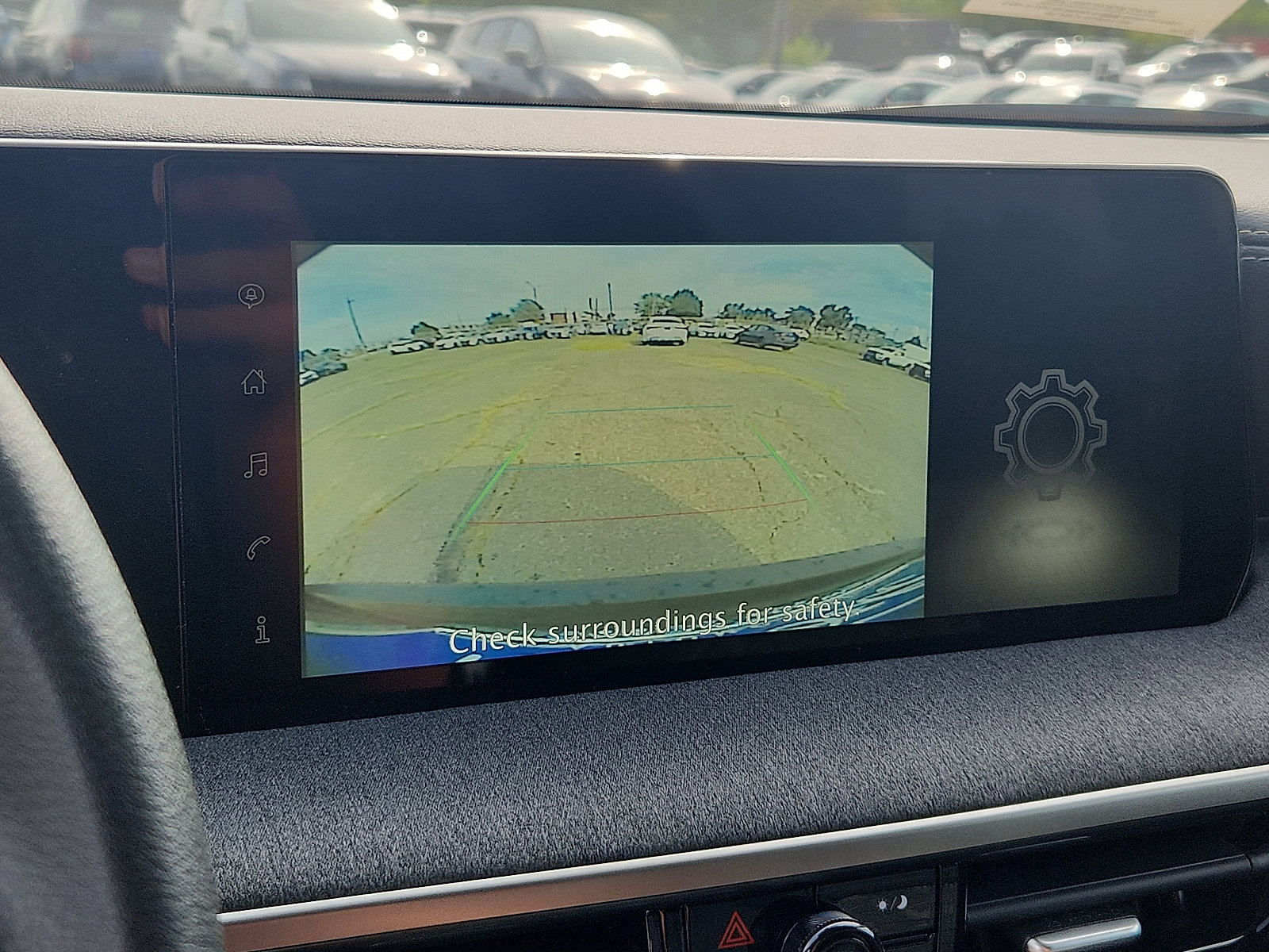 2025 Nissan Kicks SV photo 9