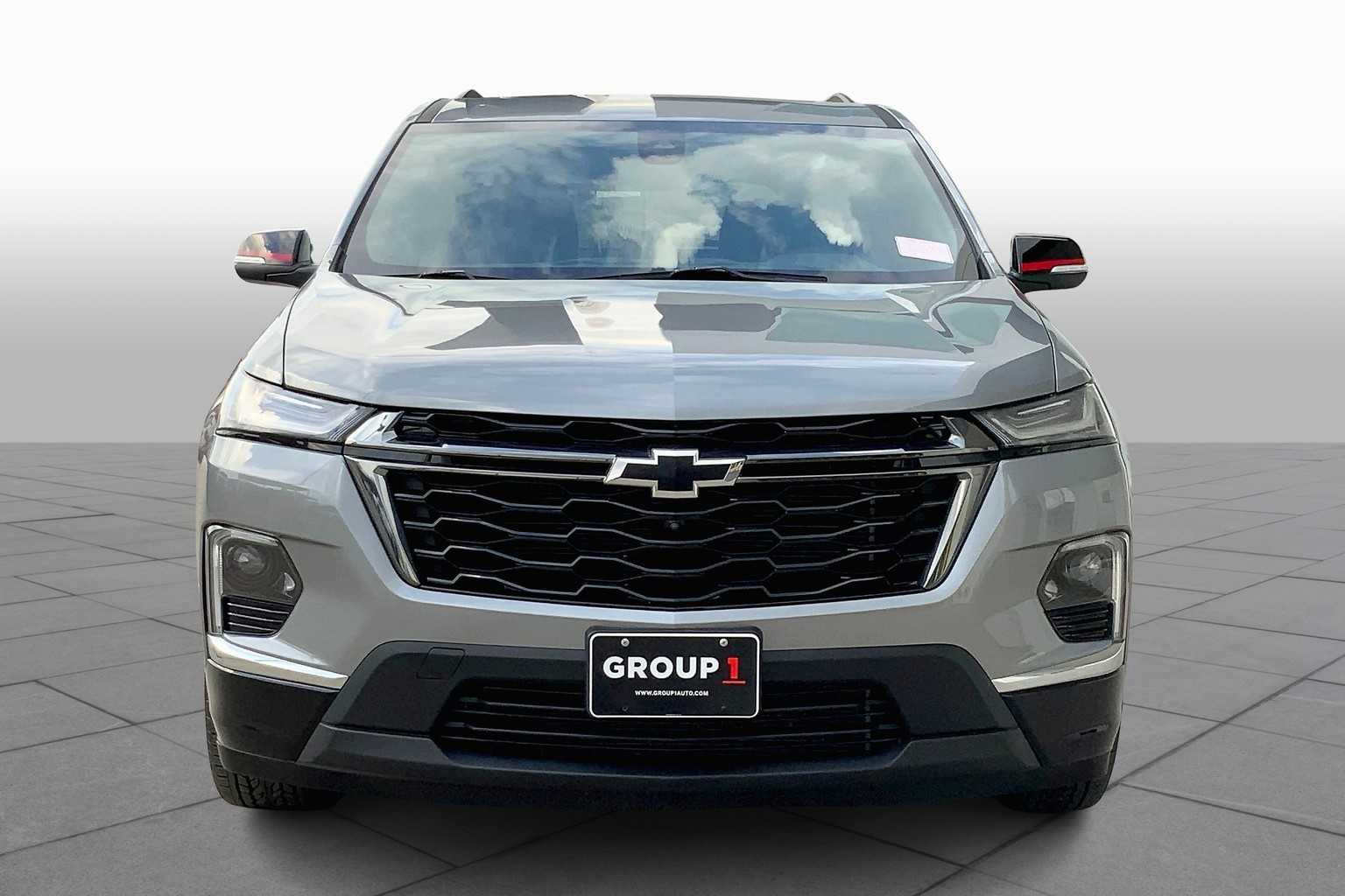 2023 Chevrolet Traverse Premier photo 3