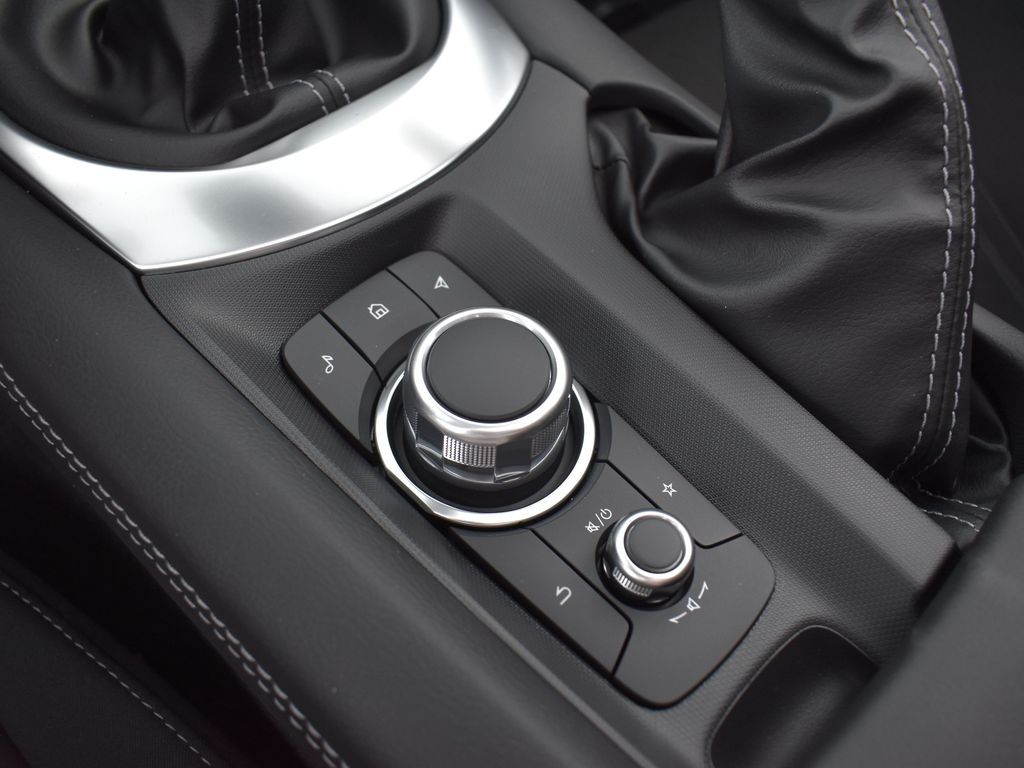 2025 Mazda MX-5 Miata Miata photo 17