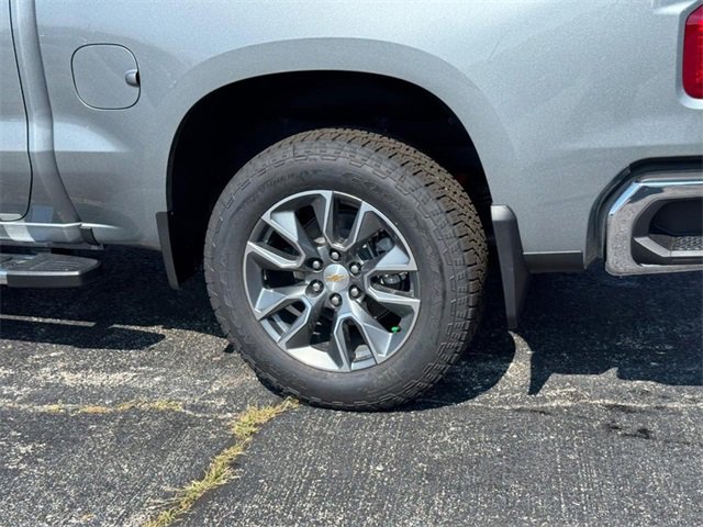 2026 Chevrolet Silverado 1500 LT photo 4