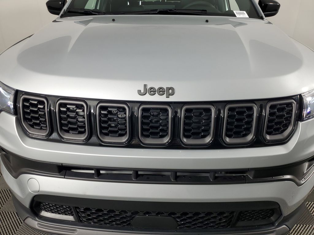 2025 Jeep Compass Latitude Altitude Special Edition photo 3
