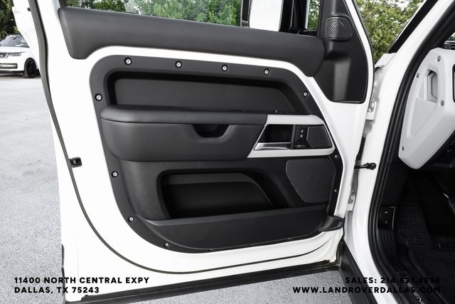 2023 Land Rover Defender 110 X-Dynamic SE photo 40