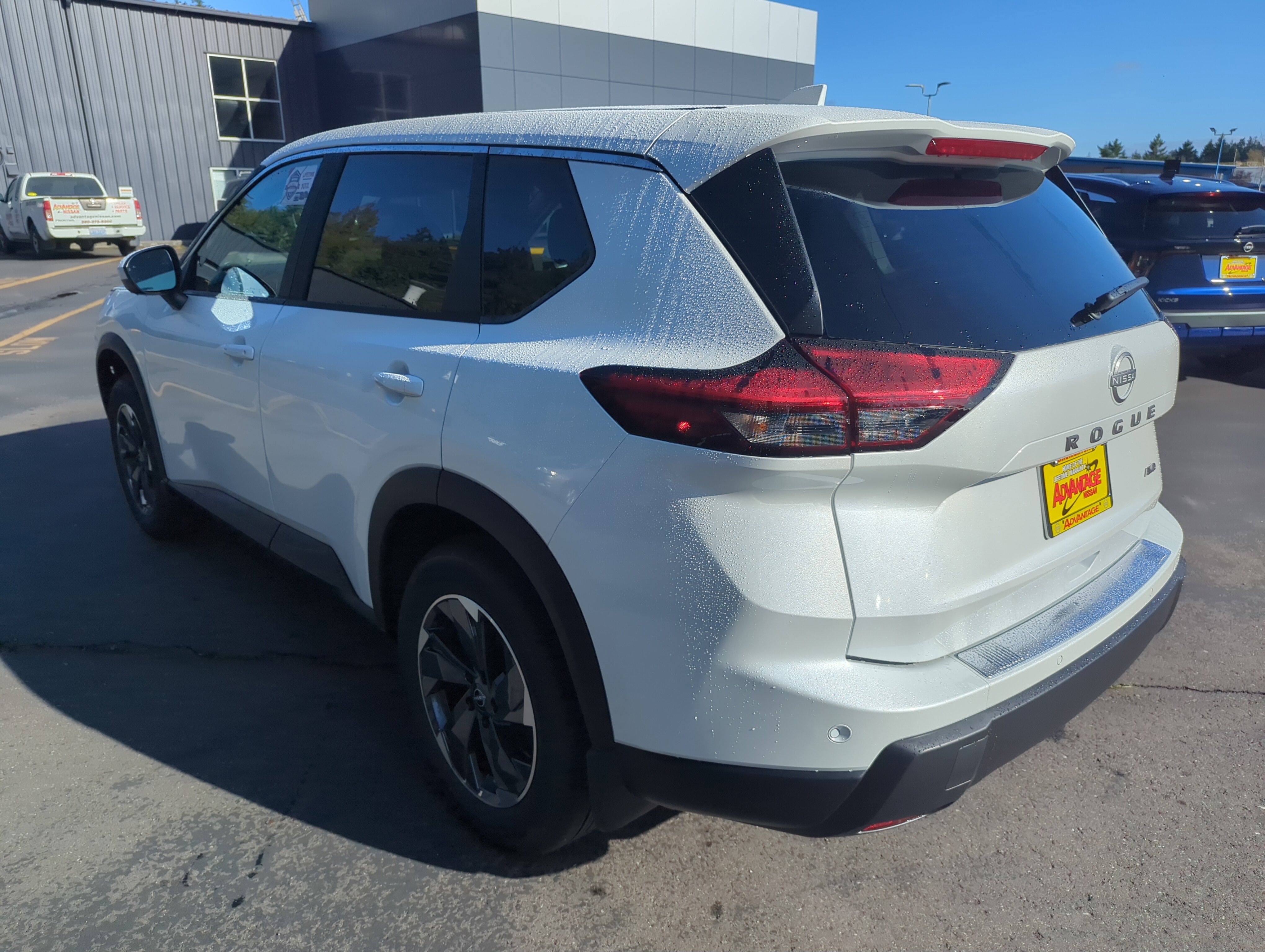 2026 Nissan Rogue SV photo 2