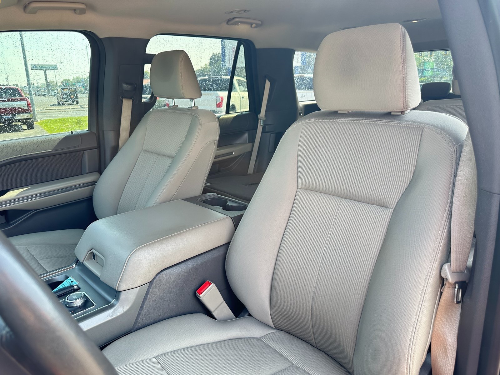 2021 Ford Expedition XLT photo 9