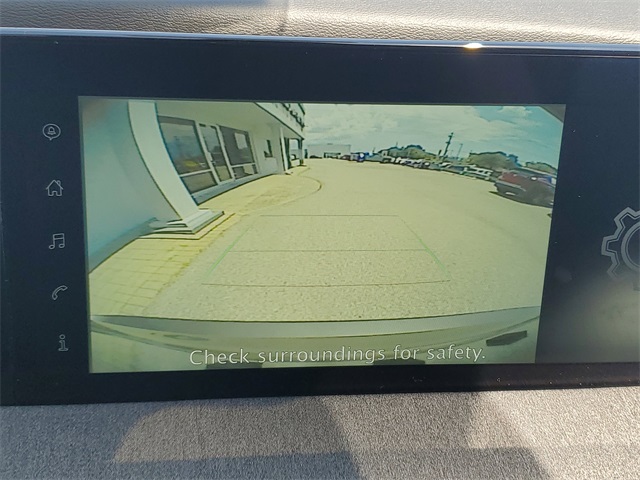 2025 Nissan Kicks SV photo 7