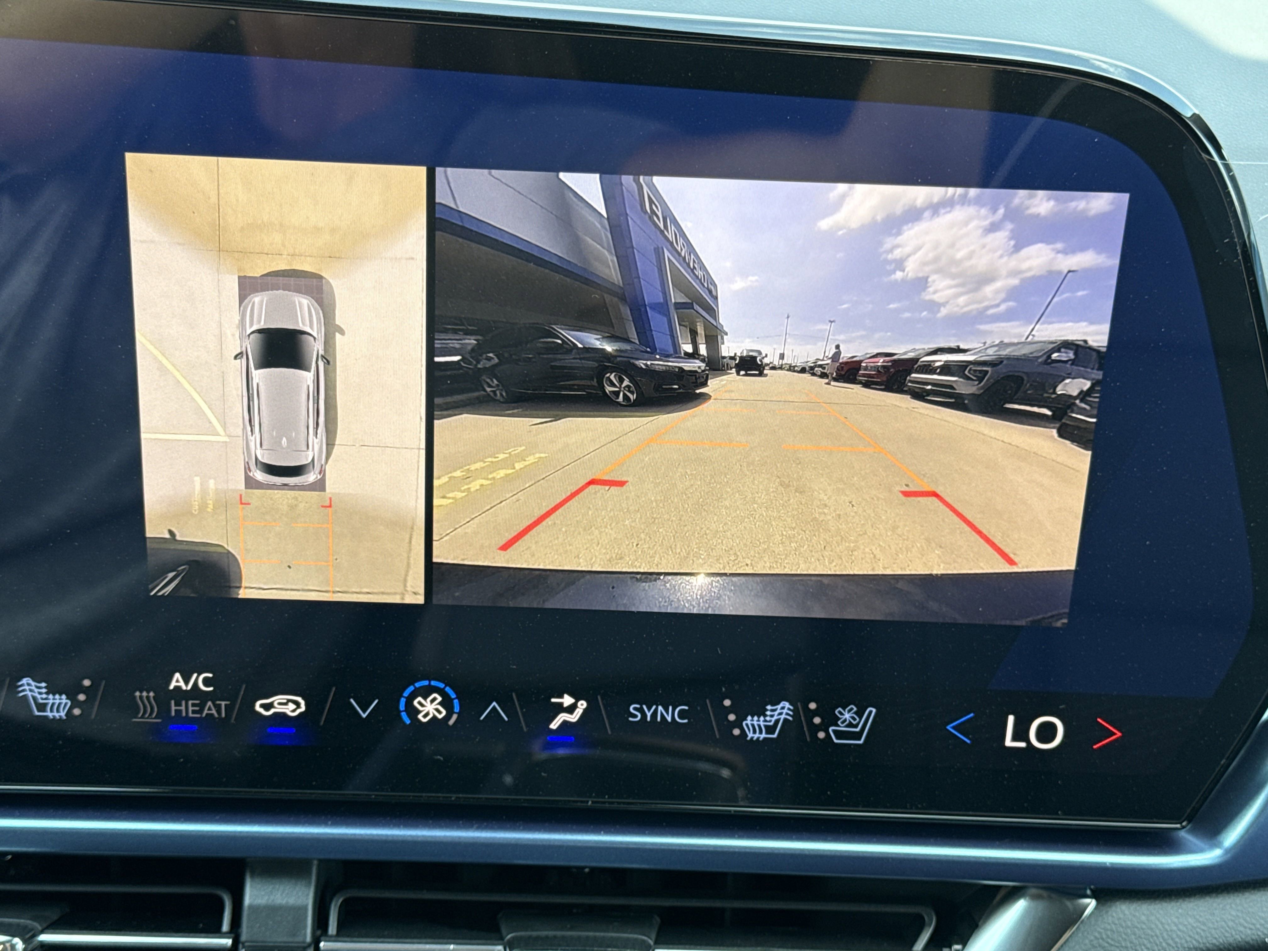 2025 Chevrolet Equinox EV 1LT photo 4