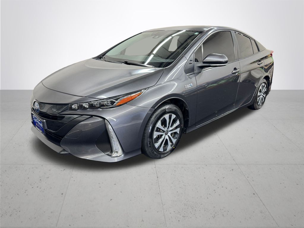 2021 Toyota Prius Prime LE photo 2