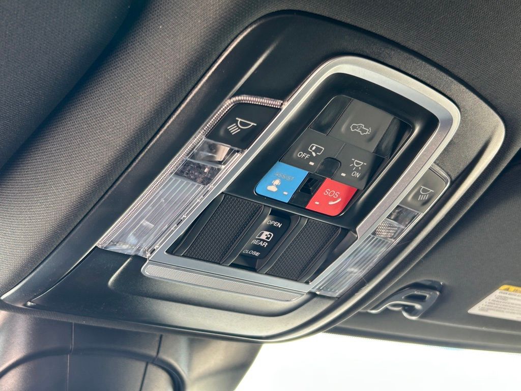 2025 Ram 3500 Laramie photo 18