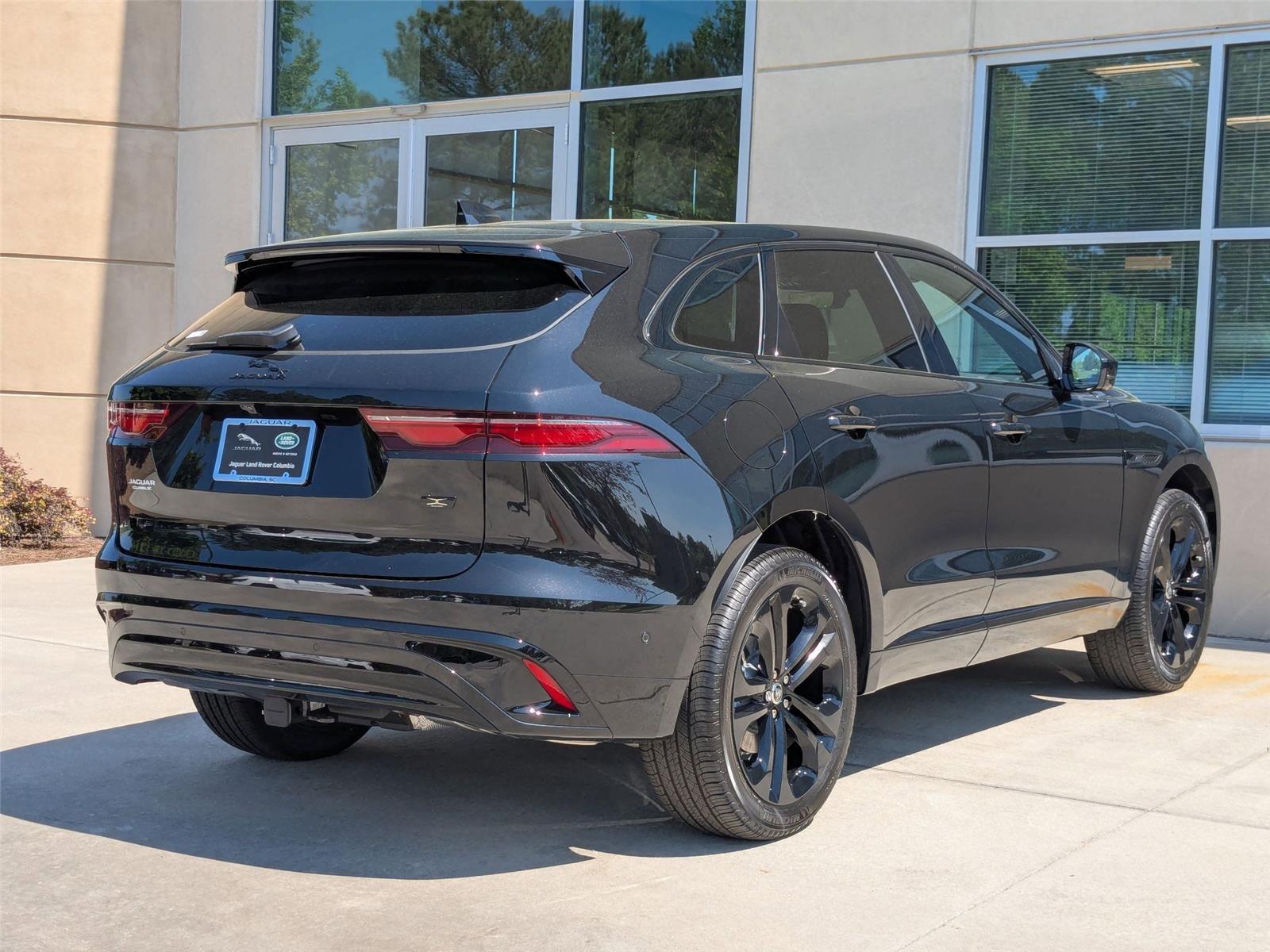 2026 Jaguar F-PACE P250 R-Dynamic S photo 2