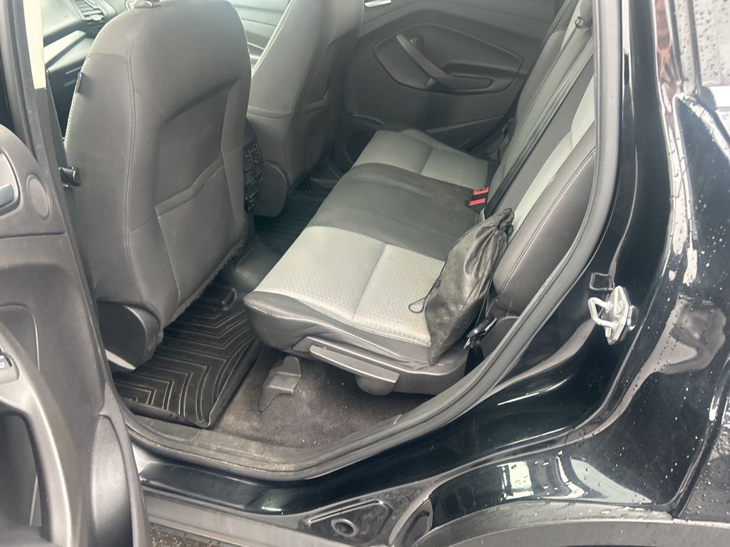 2017 Ford Escape SE photo 2