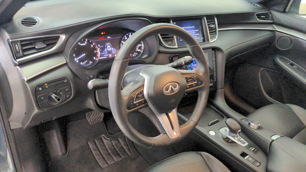 2023 Infiniti QX55 Luxe photo 12