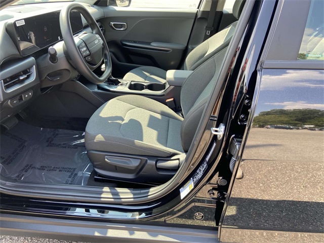 2025 Kia K4 LXS photo 11
