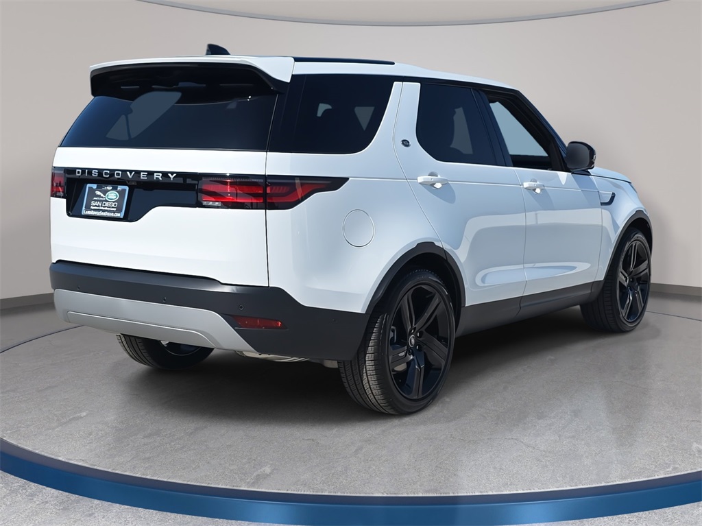 2025 Land Rover Discovery S photo 4