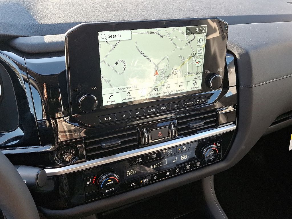 2025 Nissan Pathfinder SL photo 9