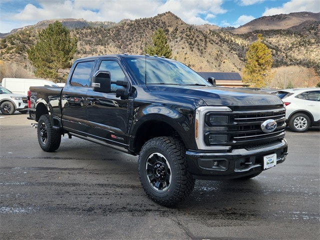 2026 Ford F-350 Super Duty Platinum's photo