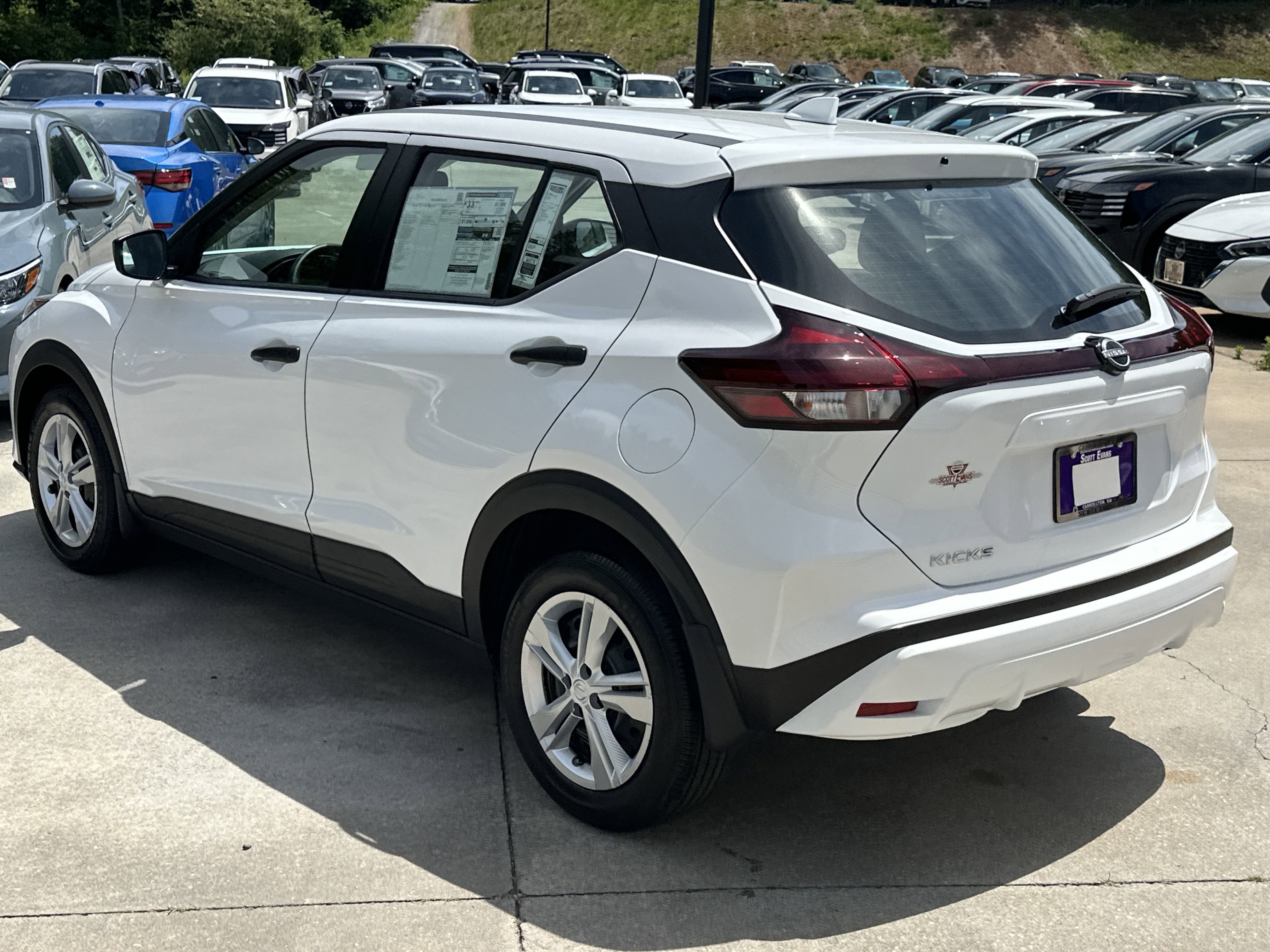 2025 Nissan Kicks Play S photo 5