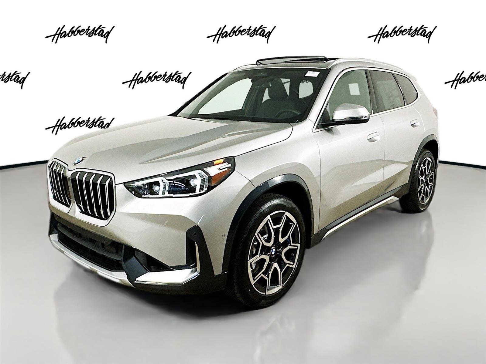 2025 BMW X1 28i's photo
