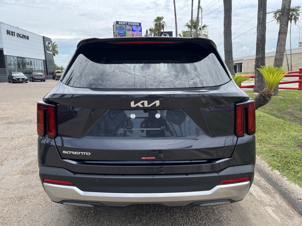 2025 Kia Sorento S photo 4