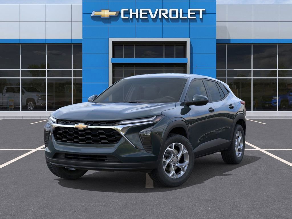 2026 Chevrolet Trax LS photo 4
