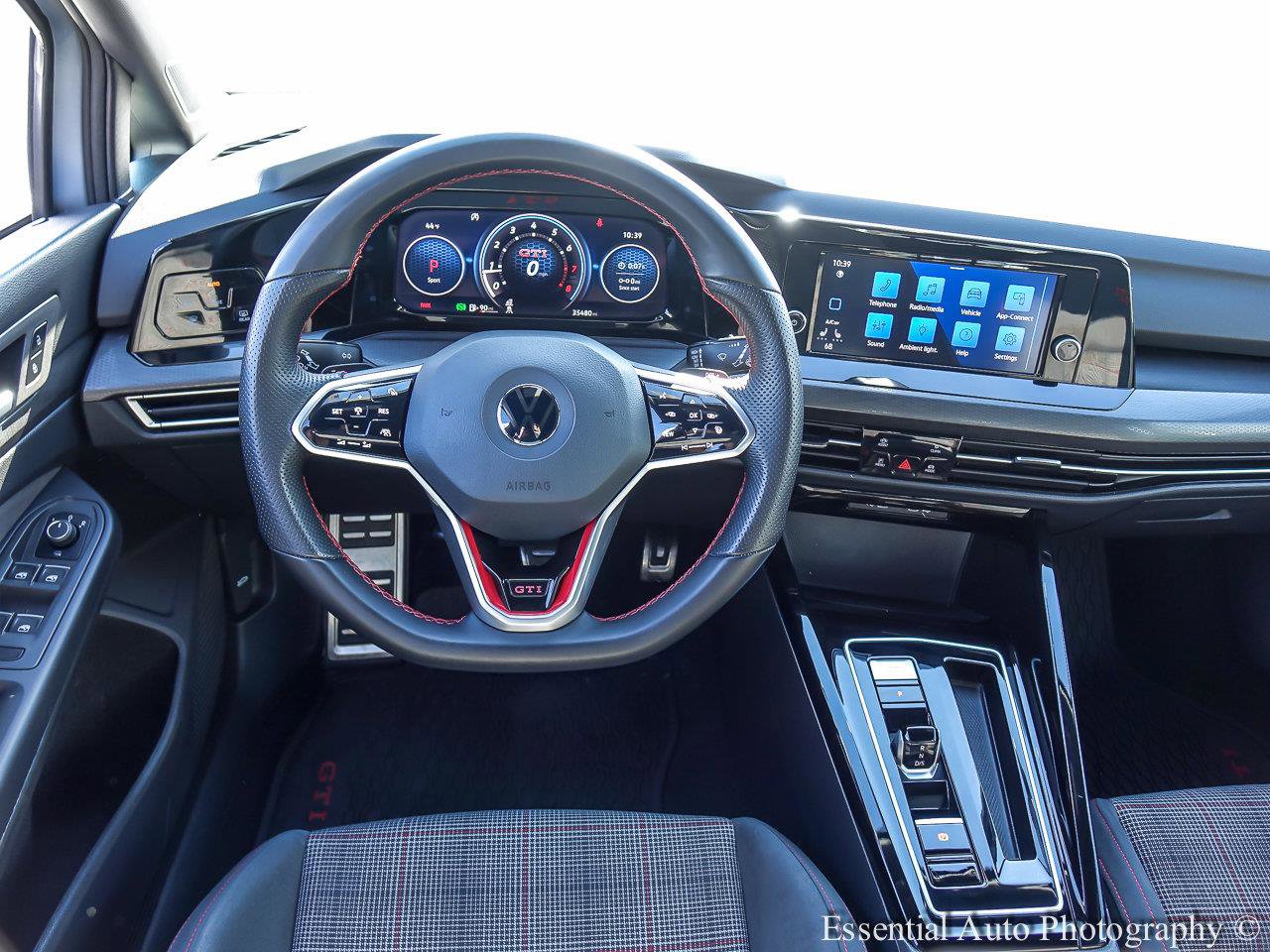 2023 VOLKSWAGEN GOLF GTI - Image 10