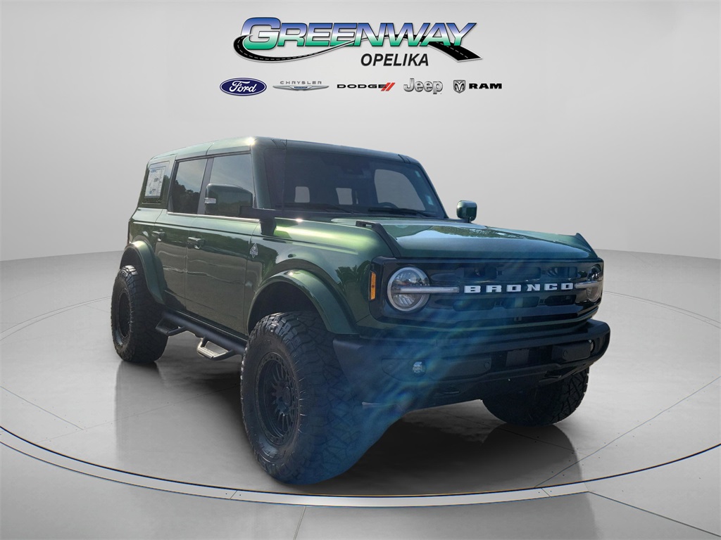 2025 Ford Bronco 4-Door Outer Banks's photo
